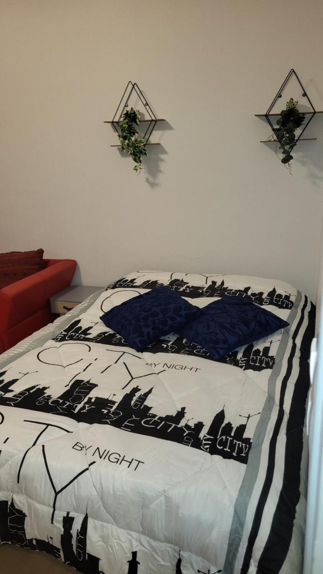 Appartement Jolie Vue Wifi Besançon Buitenkant foto